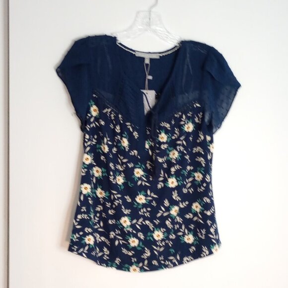 Daniel Rainn Jarra Flutter Sleeve Tassel Tie Knit Top - Picture 1 of 8